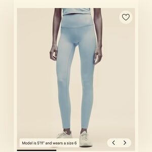 Lululemon Wunder Leggings Size 6 Light Blue perfect condition
